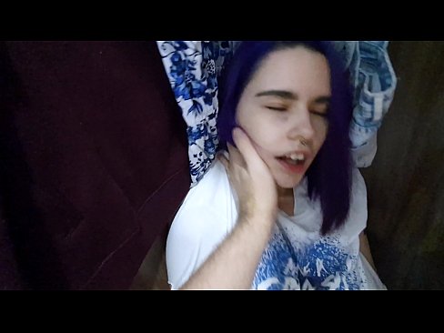 ❤️ Ketemu adhine ing lemari lan mbantu dheweke cum ️ Seks kualitas ing kita ❌